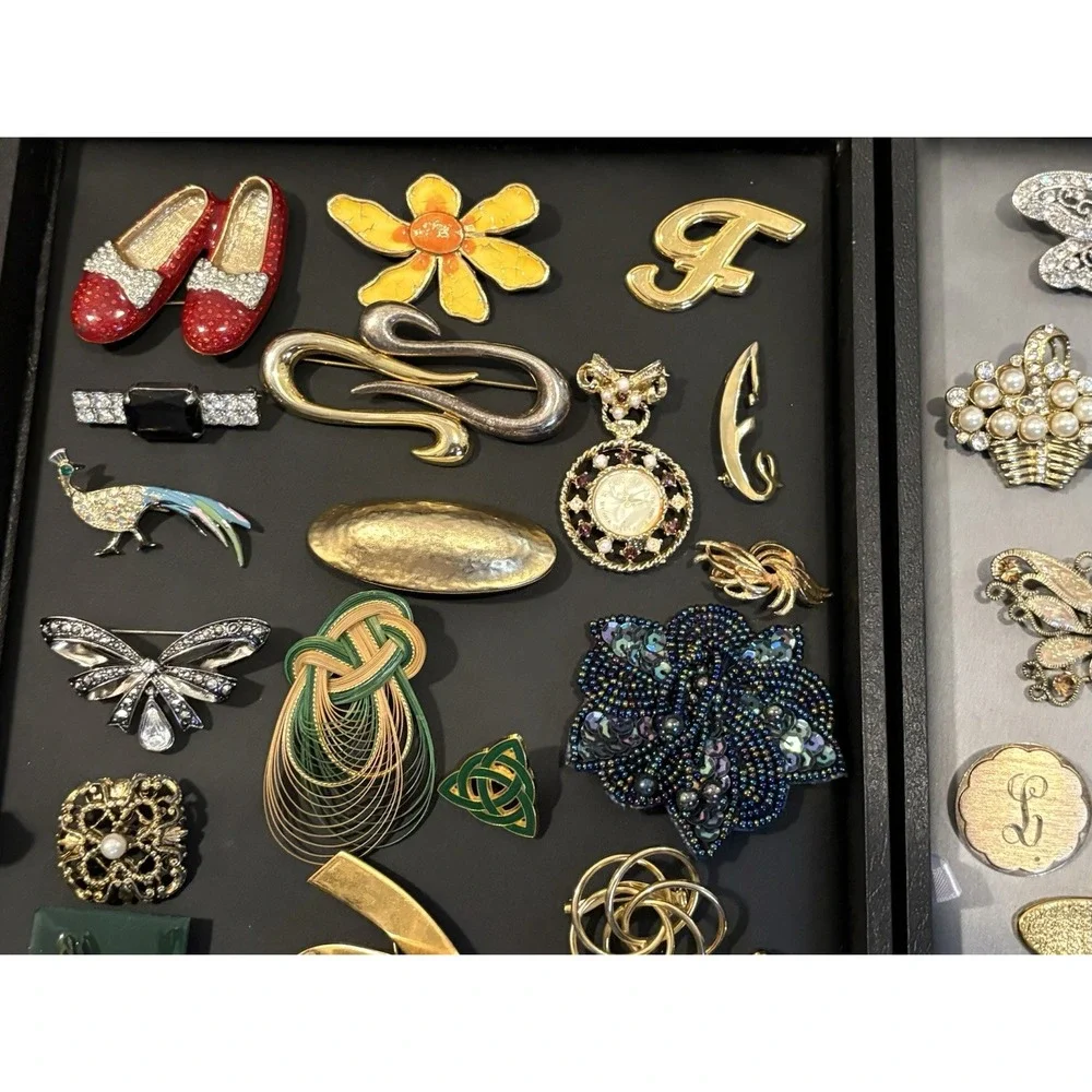 HUGE Vintage - Modern LOT Rhinestone Mixed Material Brooch Pin Some Signed